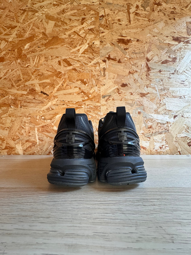 NEW BALANCE 1906R