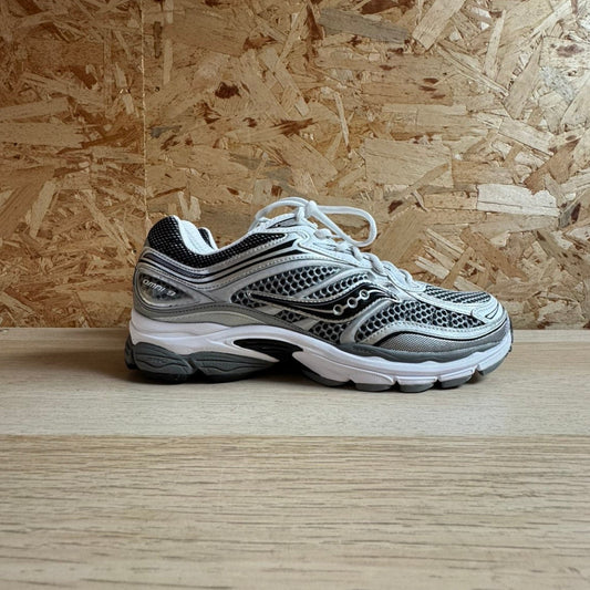 SAUCONY PROGRID OMNI 9