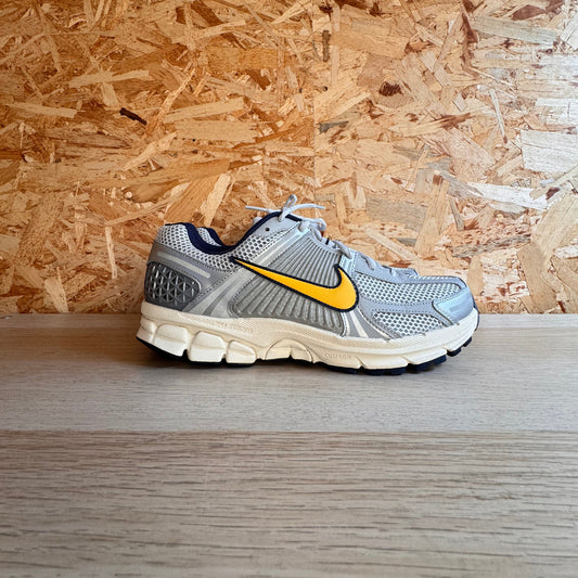 NIKE ZOOM VOMERO 5