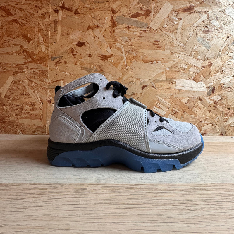 NIKE AIR TRAINER HUARACHE