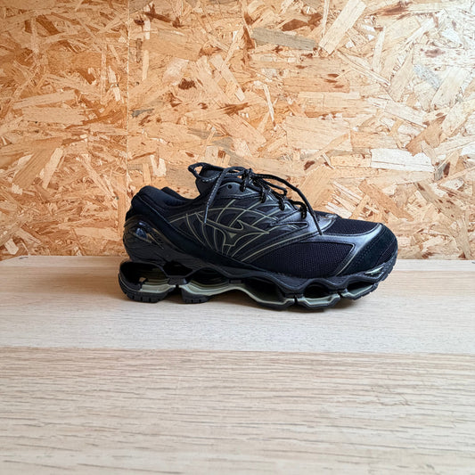 MIZUNO WAVE PROPHECY LS MAHARISHI