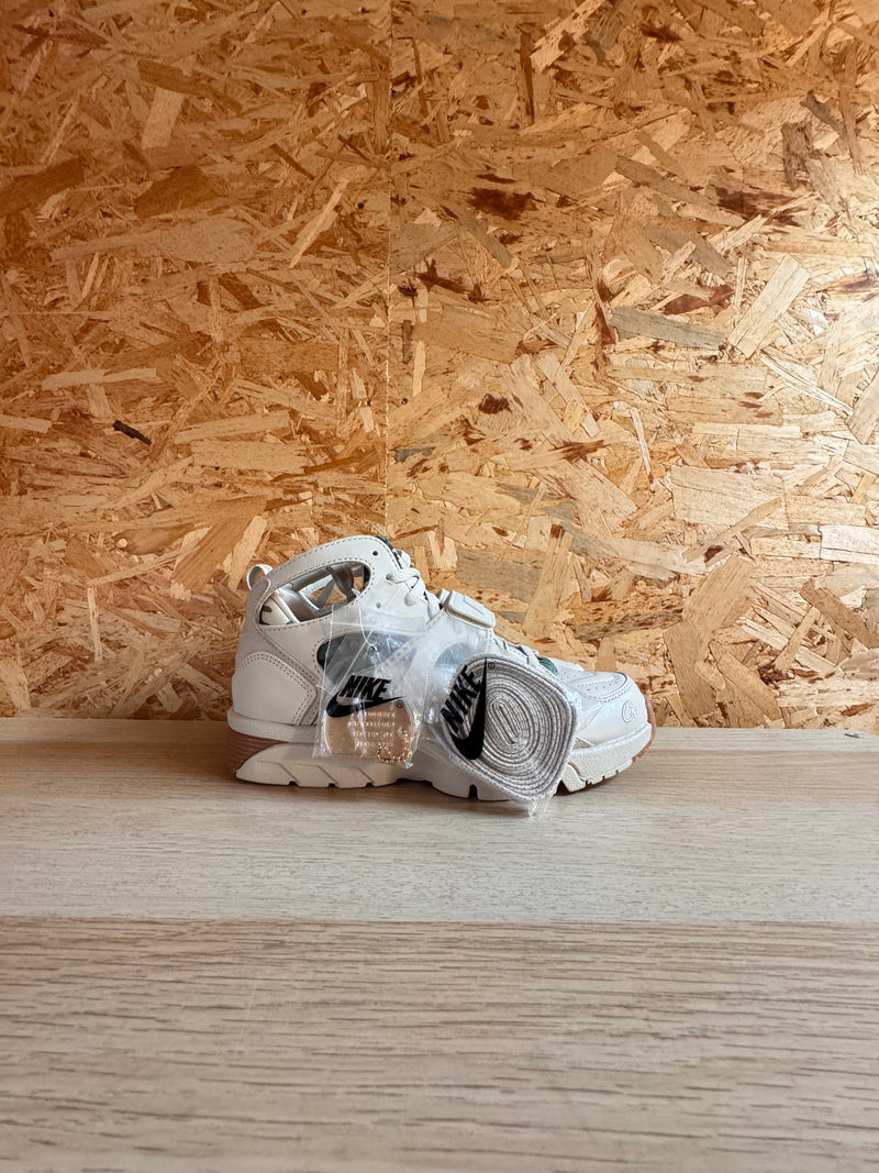 NIKE AIR TRAINER HUARACHE SP