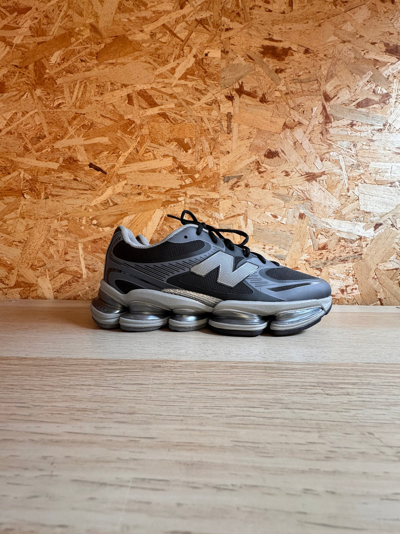 NEW BALANCE ABZORB 2000.