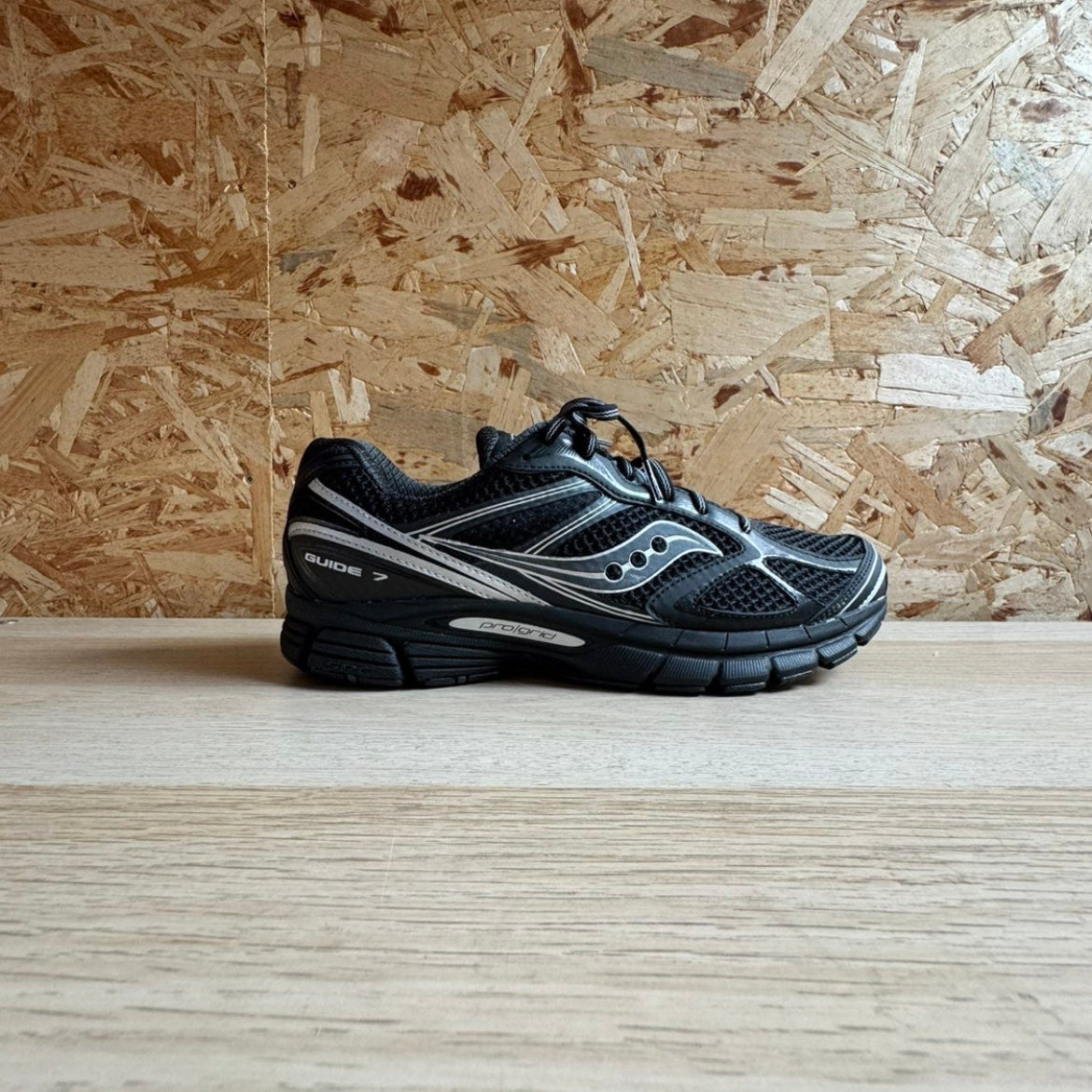 SAUCONY PROGRID GUIDE 7