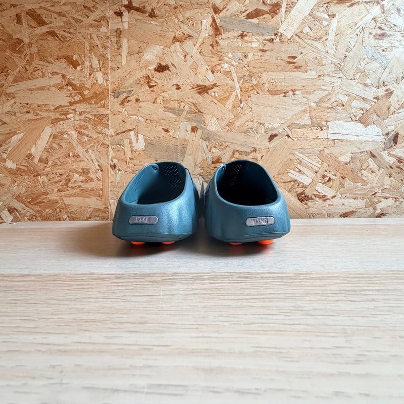 NIKE MIND 001