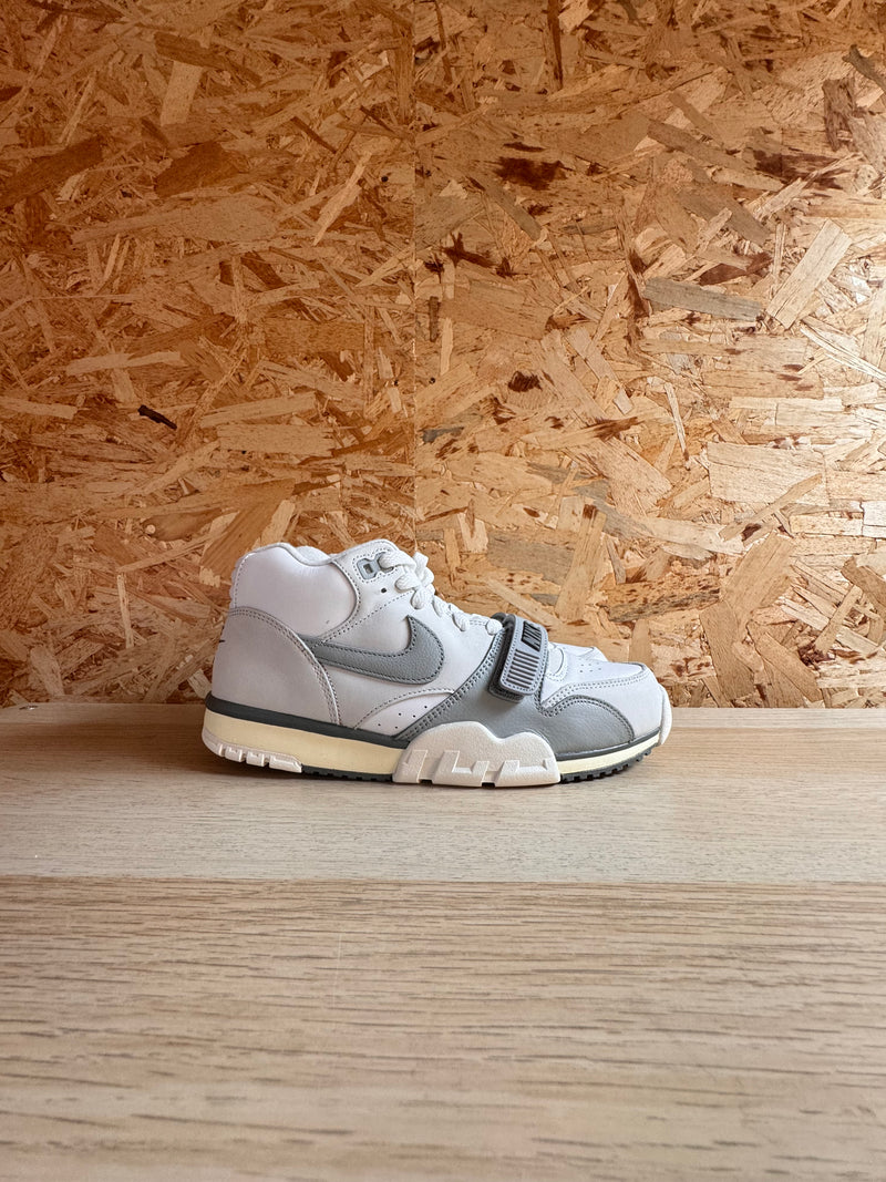 NIKE AIR TRAINER 1