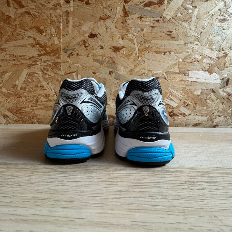 SAUCONY PROGRID OMNI 9