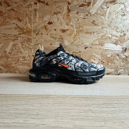 NIKE AIR MAX PLUS TN