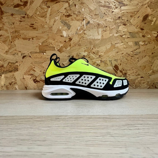 NIKE AIR MAX SNDR