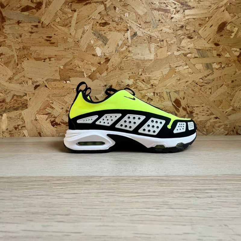 NIKE AIR MAX SNDR