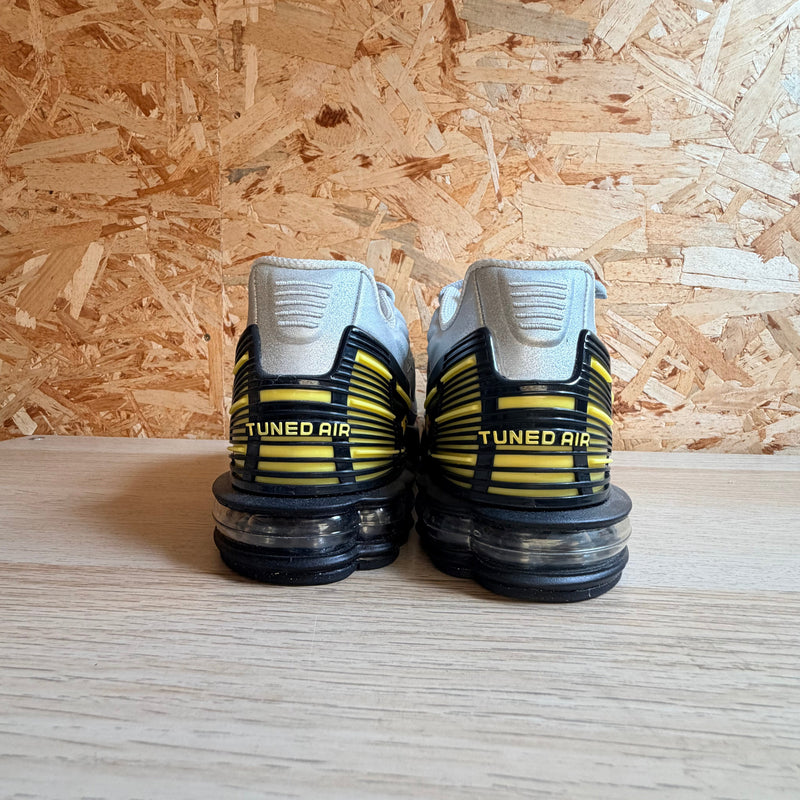 NIKE AIR MAX PLUS 3