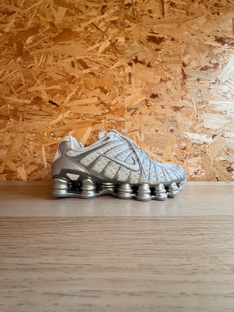 NIKE SHOX TL