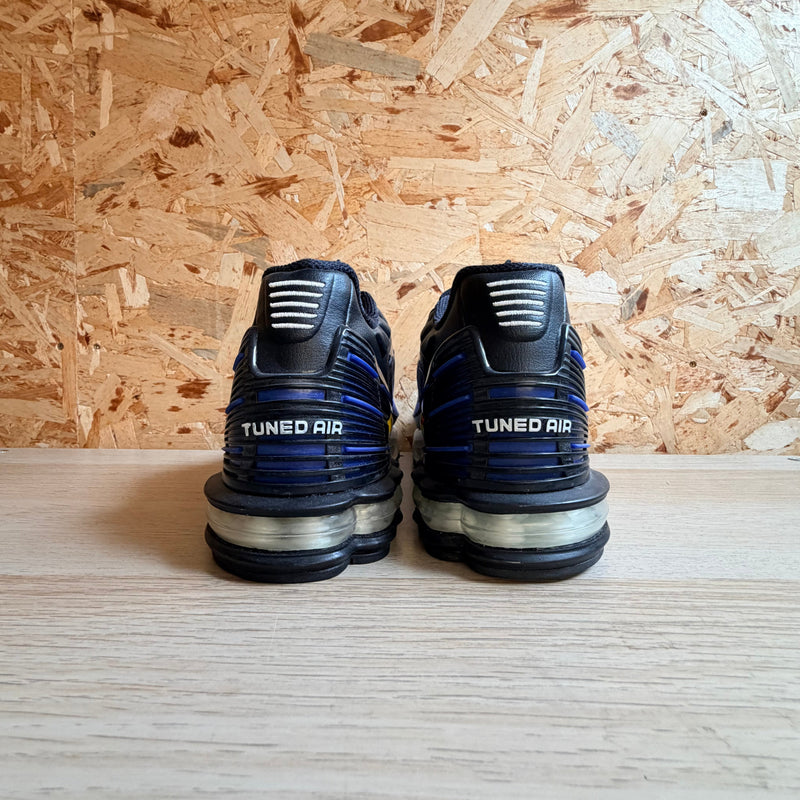 NIKE AIR MAX PLUS 3