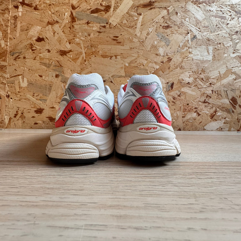 SAUCONY PROGRID OMNI 9
