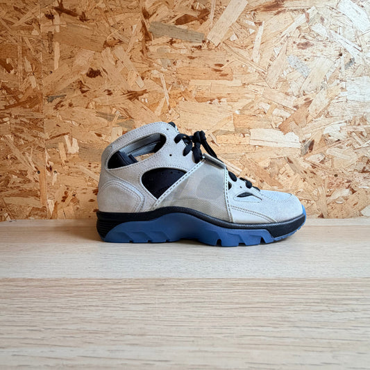 NIKE AIR TRAINER HUARACHE