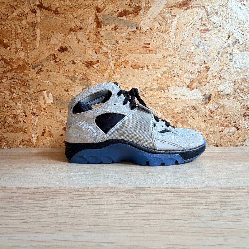 NIKE AIR TRAINER HUARACHE