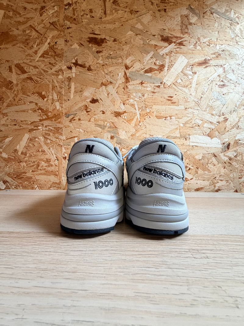 NEW BALANCE 1000