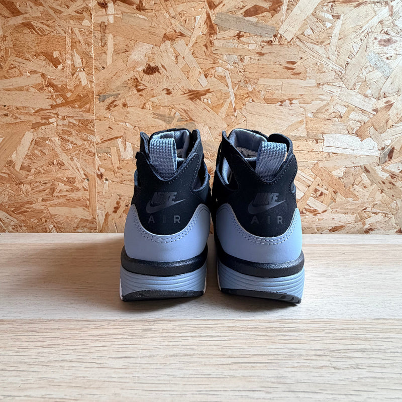 NIKE AIR TRAINER HUARACHE