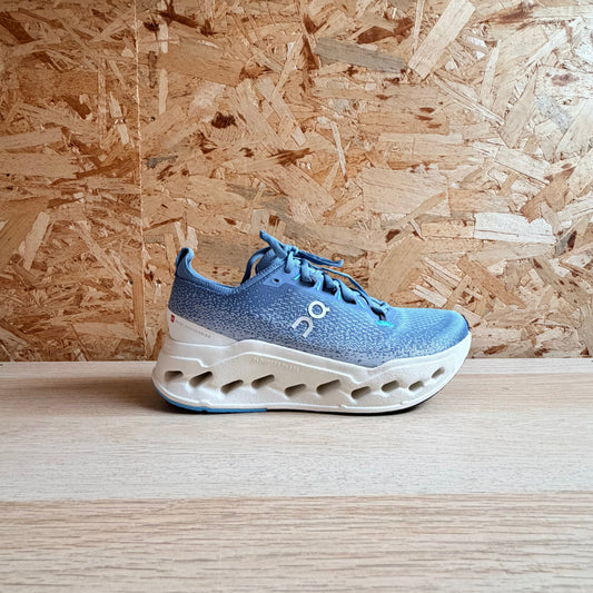 ON CLOUDSURFER MAX