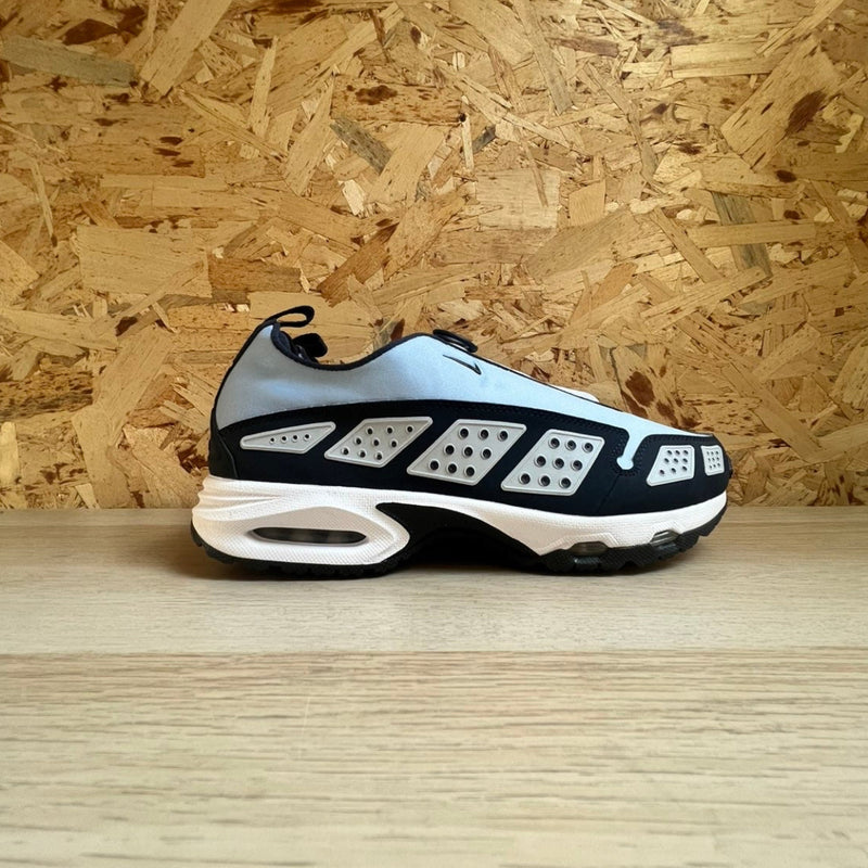 NIKE AIR MAX SNDR