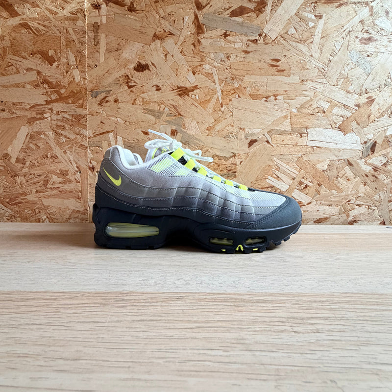 NIKE AIR MAX 95