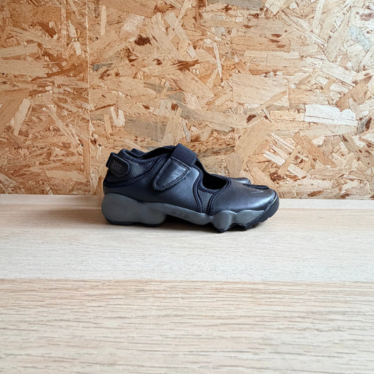 NIKE AIR RIFT