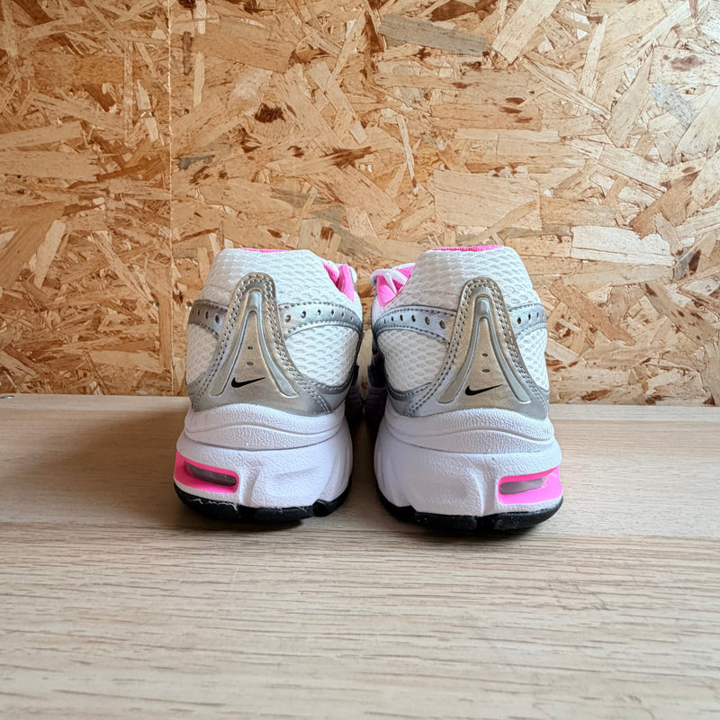 NIKE AIR MAX MOTO 2K