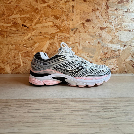 SAUCONY PROGRID OMNI 9