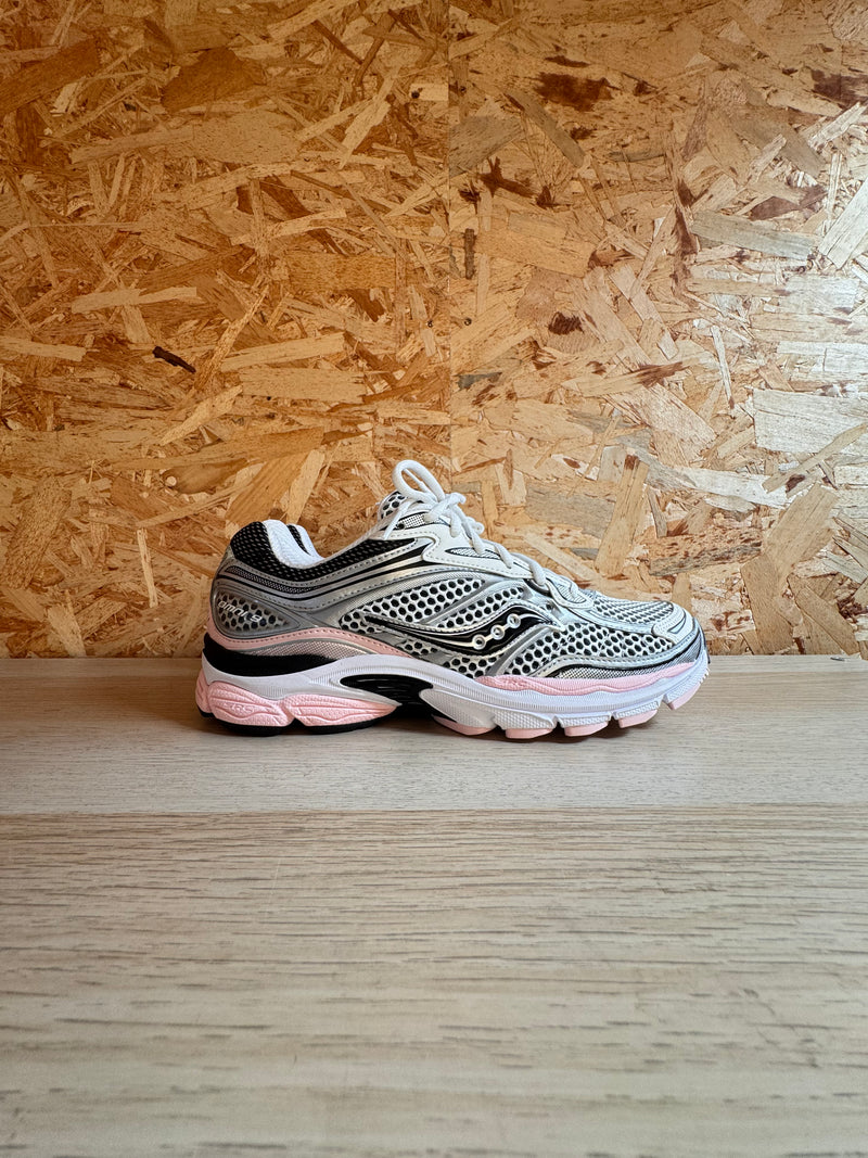 SAUCONY PROGRID OMNI 9