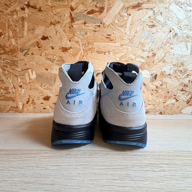 NIKE AIR TRAINER HUARACHE