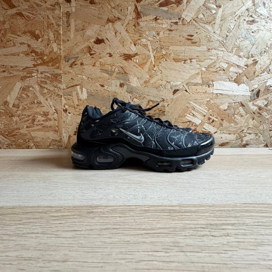 NIKE AIR MAX PLUS TN