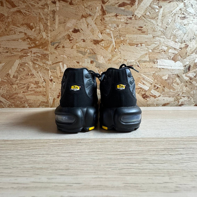NIKE AIR MAX PLUS TN